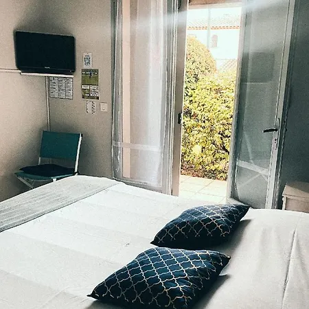 Hotel Des Pins Tourrettes