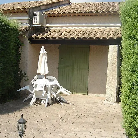Des Pins Hotel 3*