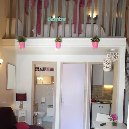 Hotel Des Pins Tourrettes